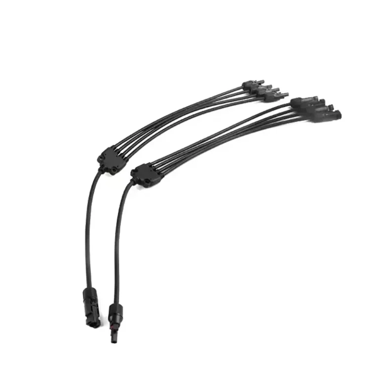 Connettori per pannelli con cavo solare MC4